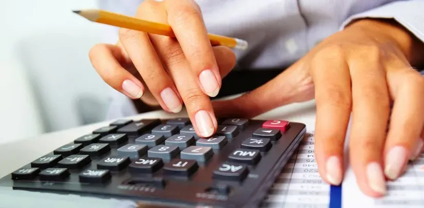 Giảm trừ mới sẽ giúp người lao động bớt áp lực hơn với thuế thu nhập cá nhân - Ảnh 1.